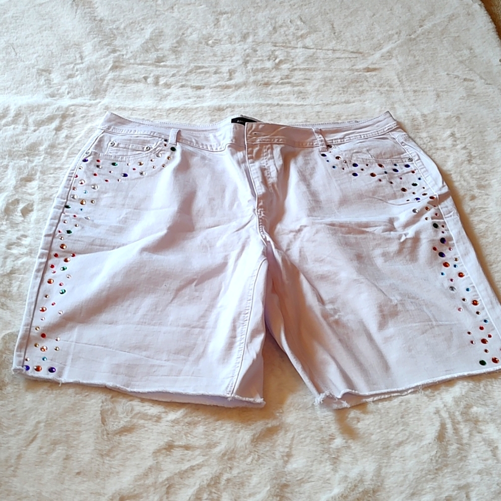New Ashley Stewart white jean shorts with colorful gemstones, 26